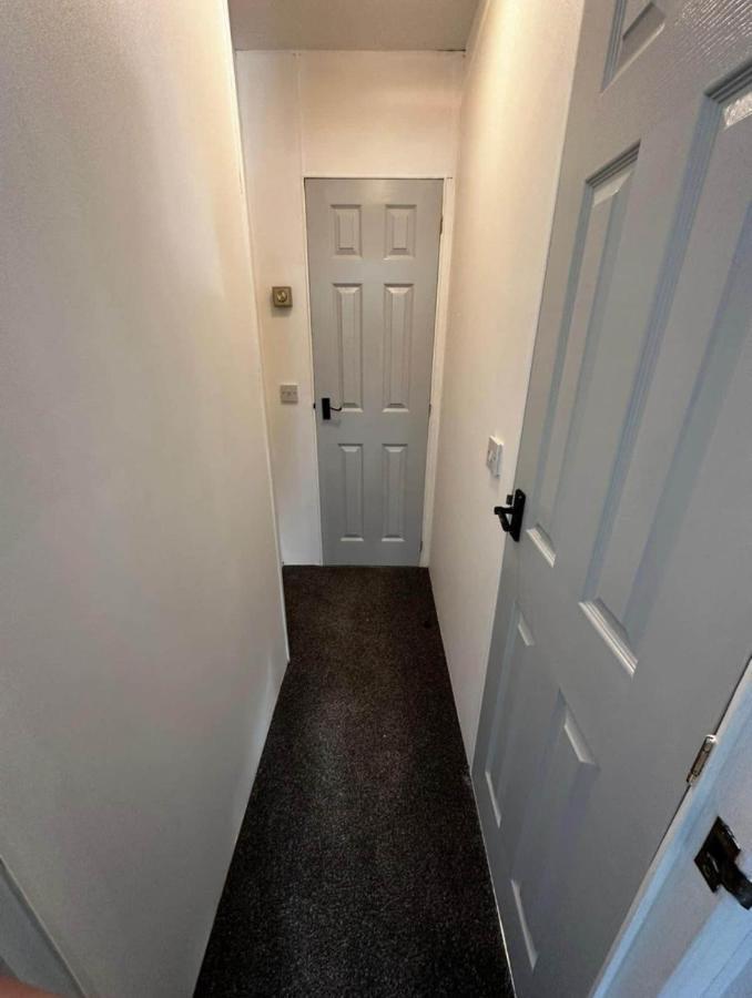 2 Bedroom Caravan With Sea Views Eastchurch Bagian luar foto